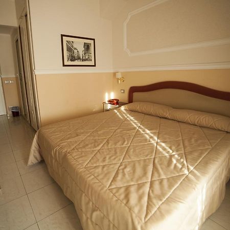 Hotel Gran Duca Livorno Kültér fotó