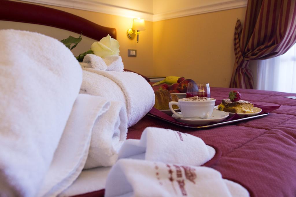 Hotel Gran Duca Livorno Kültér fotó