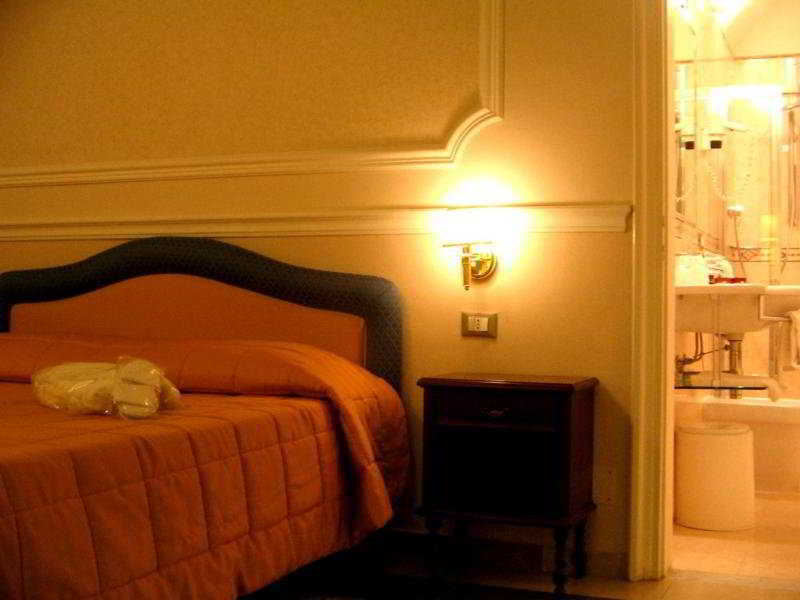 Hotel Gran Duca Livorno Kültér fotó